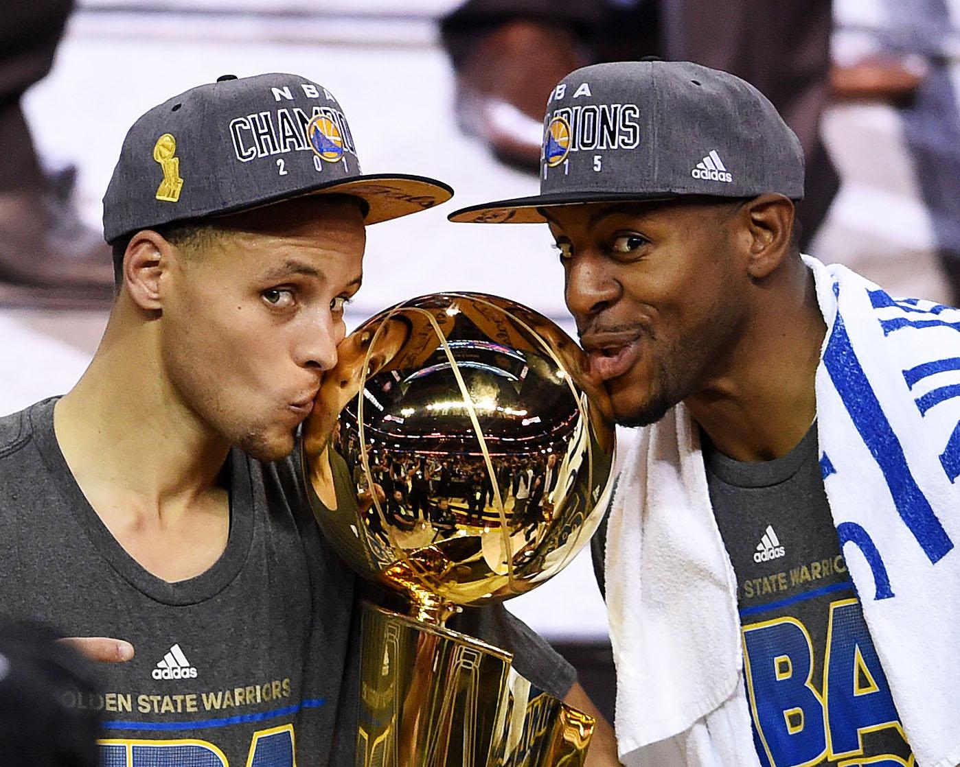 Curry ha ganado tres títulos de la NBA con los Warriors