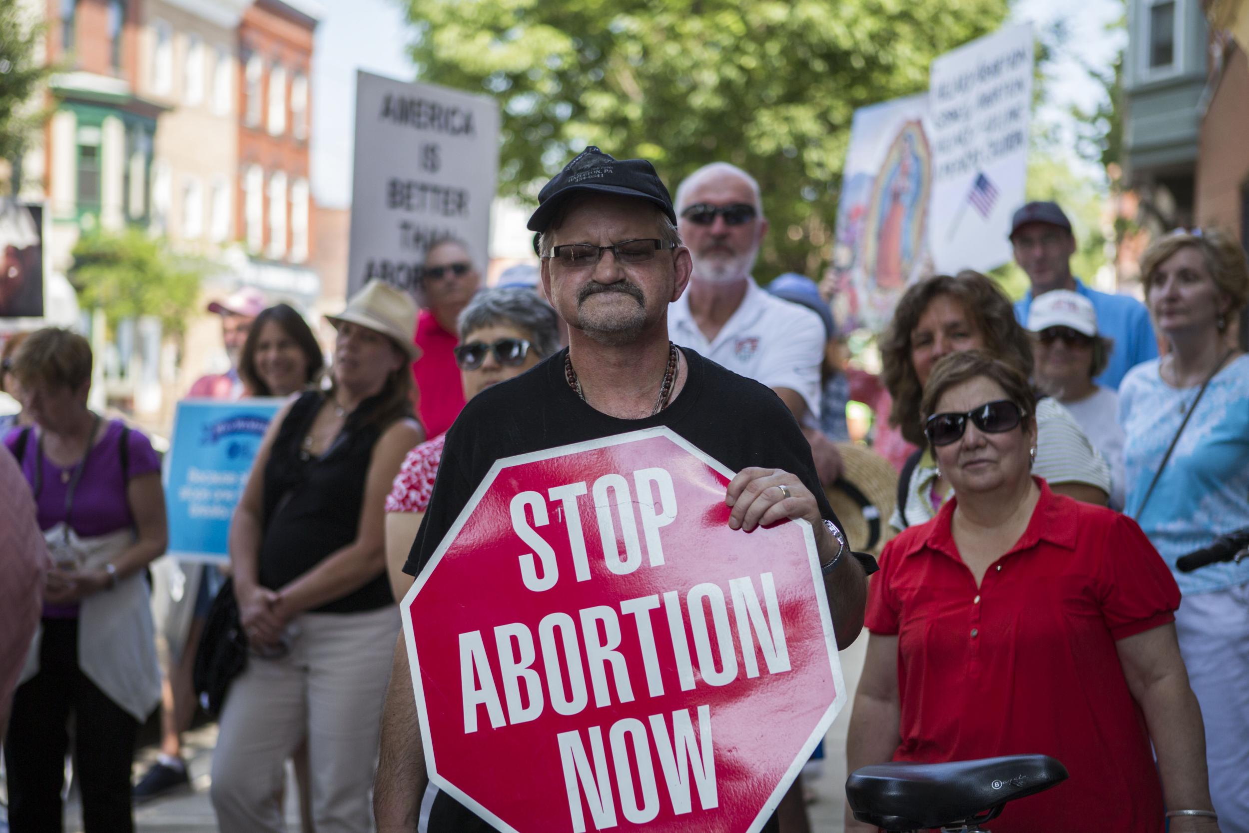 La ley limitaba el sonido amplificado a 30 metros de la clínica de aborto