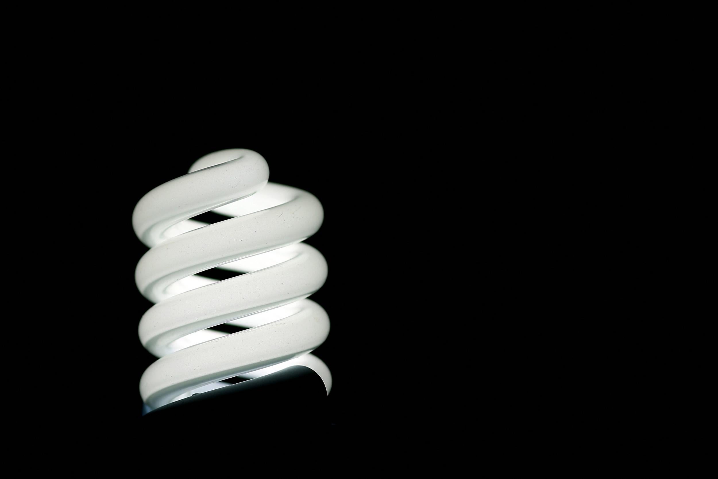 Joe Biden asegura que el inventor de la bombilla fue un afroamericano