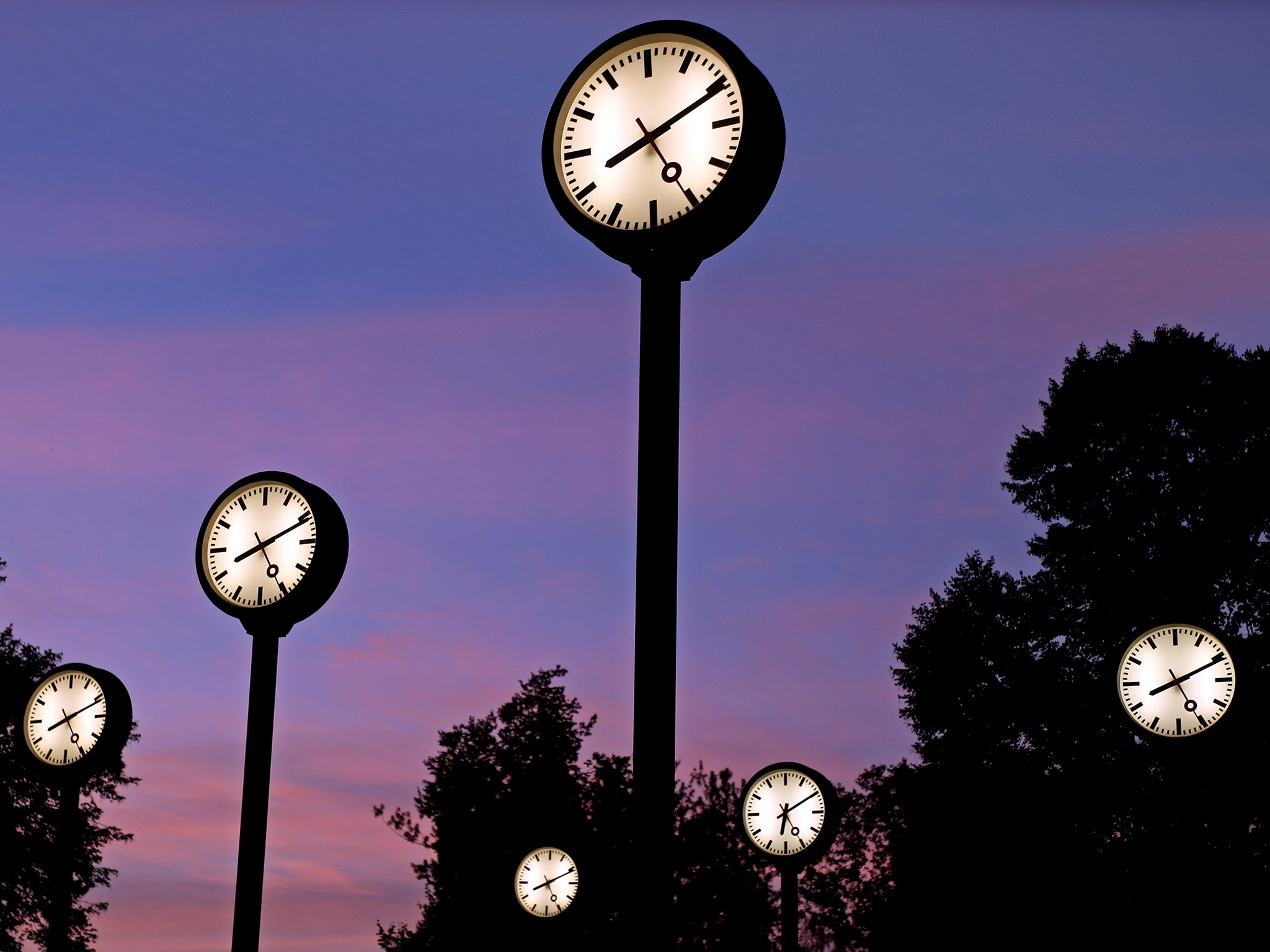 Es posible que haya que ajustar los relojes de todo el mundo, según los científicos
