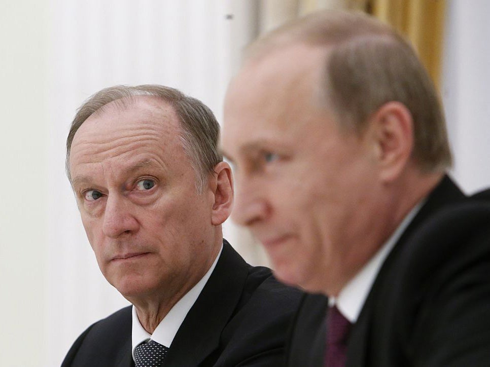 El secretario del Consejo de Seguridad ruso, Nikolai Patrushev, con Putin en 2015
