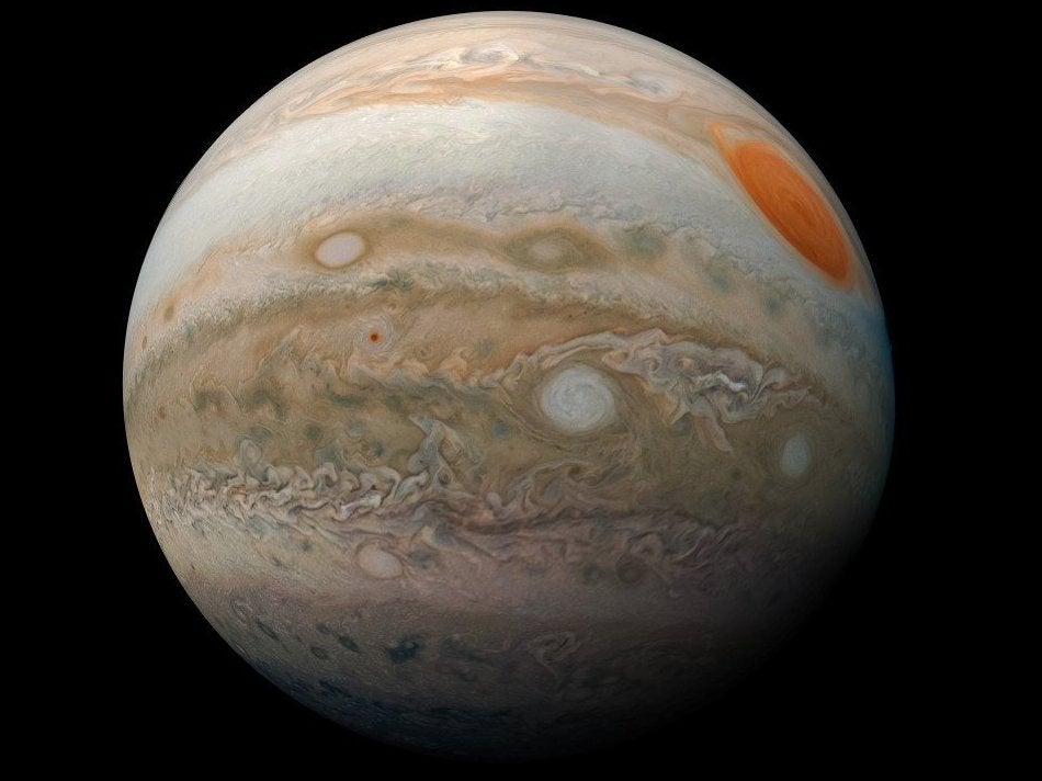 <p>Gigante gaseoso: La nave espacial Juno de la Nasa tomó esta foto durante una pasada reciente</p>