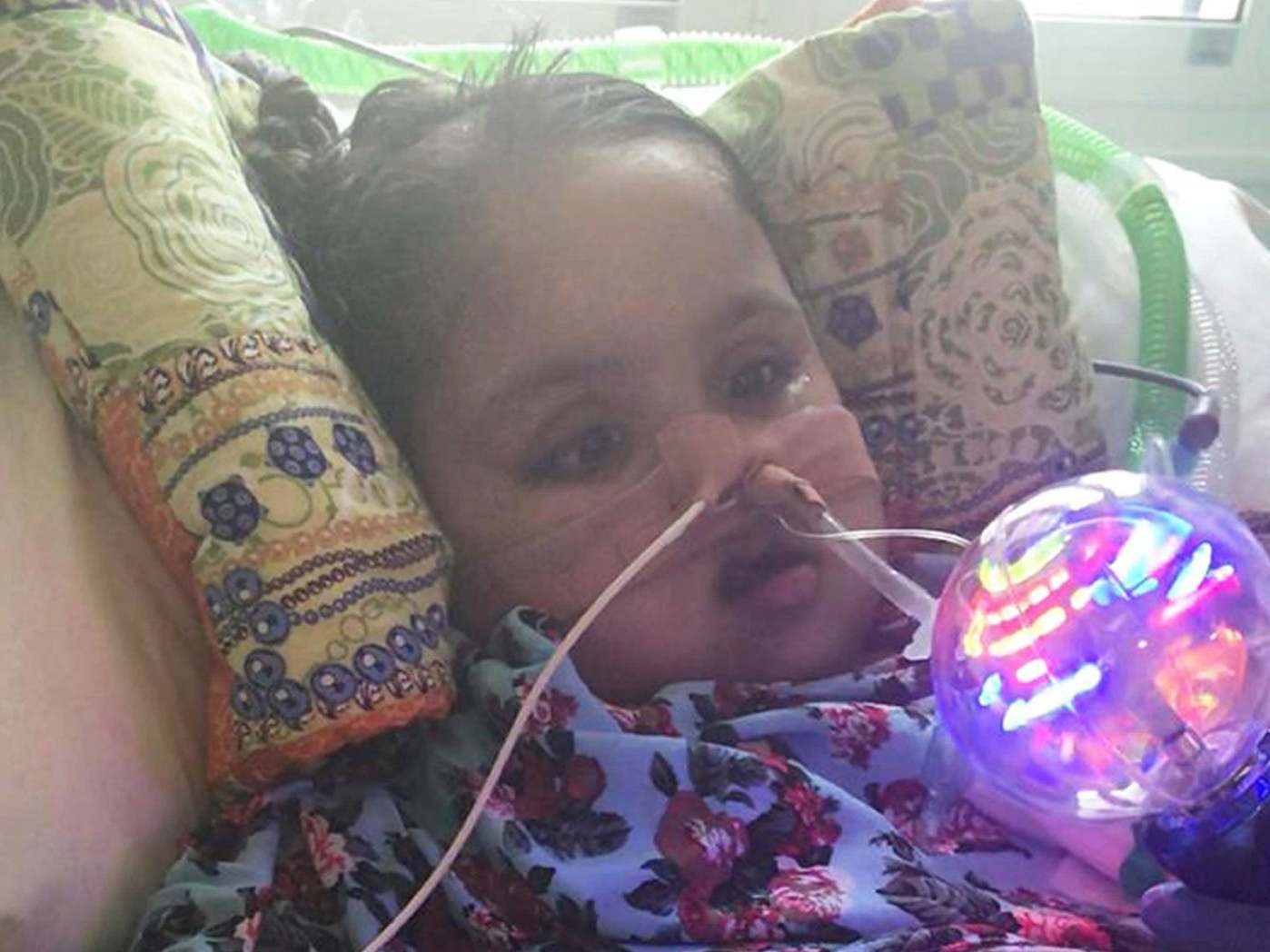 Tafida Raqeeb sigue viva en un hospital italiano casi tres años después de que sus padres ganaran una batalla para llevarla al extranjero