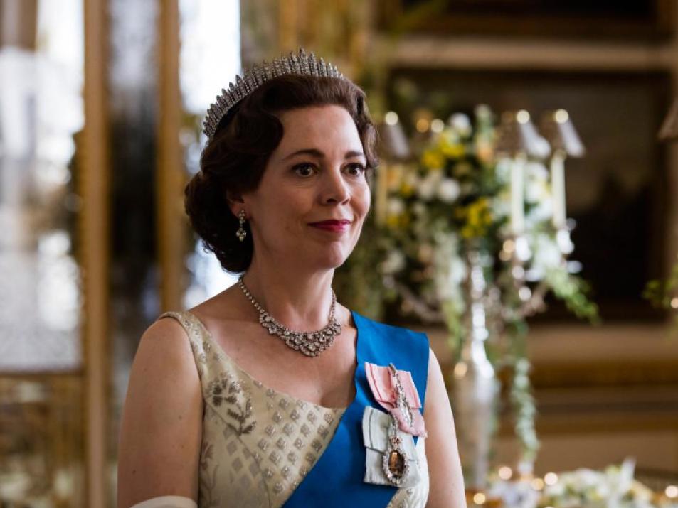 Colman como la Reina Isabel II en la serie de Netflix ‘The Crown'