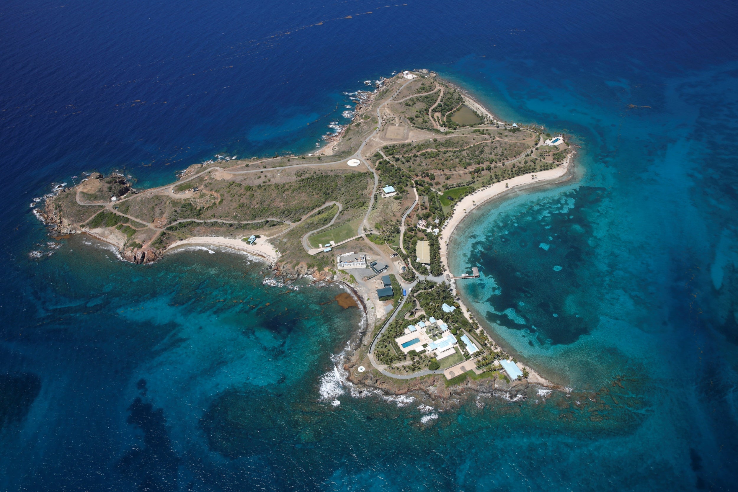 La isla de Little St. James, una de las propiedades del financiero Jeffrey Epstein, en una vista aérea en julio