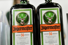 Un hombre muere luego de beber una botella entera de Jagermeister en dos minutos en un vídeo viral