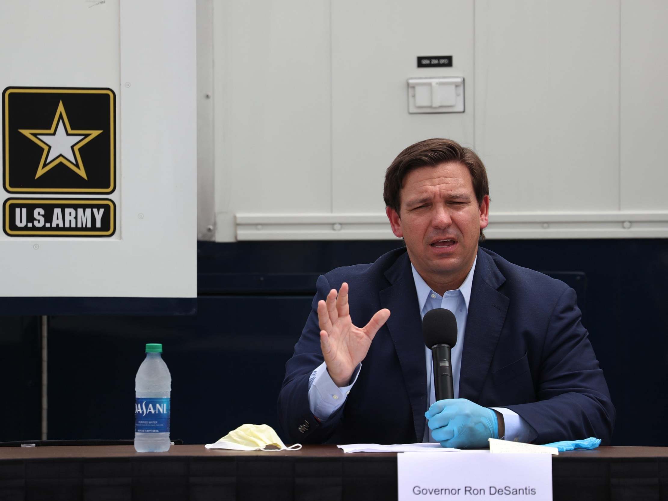 Florida levantará todas las restricciones por Covid pese al aumento de casos