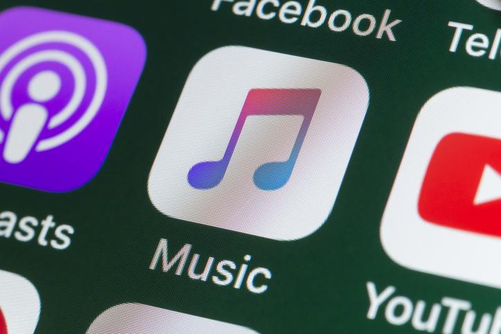 Apple ofrece nueva suscripción a mitad de precio en su servicio de música si solo se usa con voz