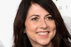 Ex esposa de Jeff Bezos, MacKenzie Scott, dona $4B en cuatro meses