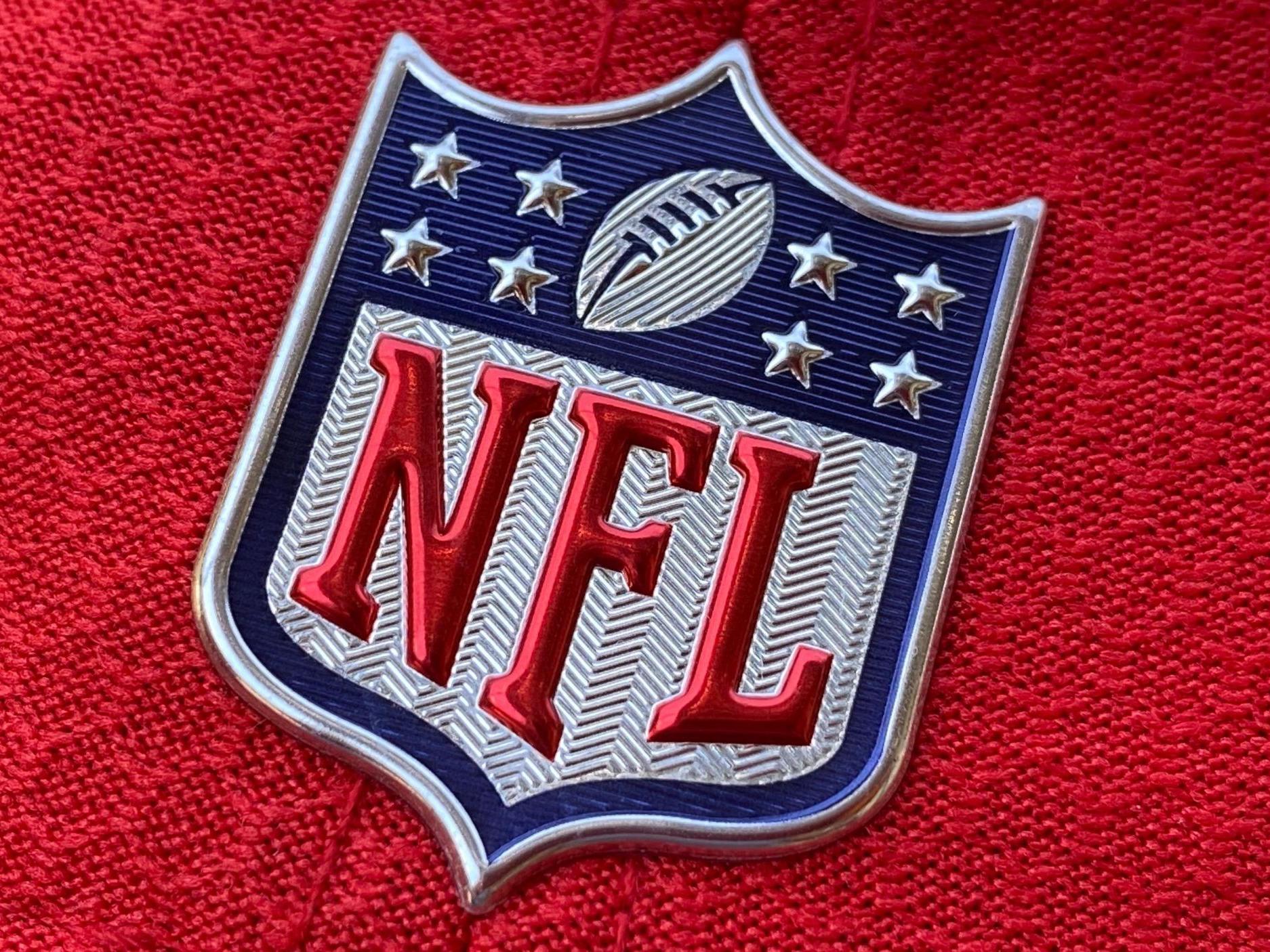 NFL es golpeada por un brote de coronavirus, Chicago reporta falsos positivos en las pruebas