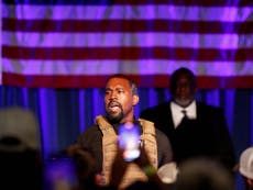 El juez prohíbe que Kanye West aparezca en la boleta electoral de Arizona en medio de preocupaciones de que podría causar un "daño irreparable” a la democracia