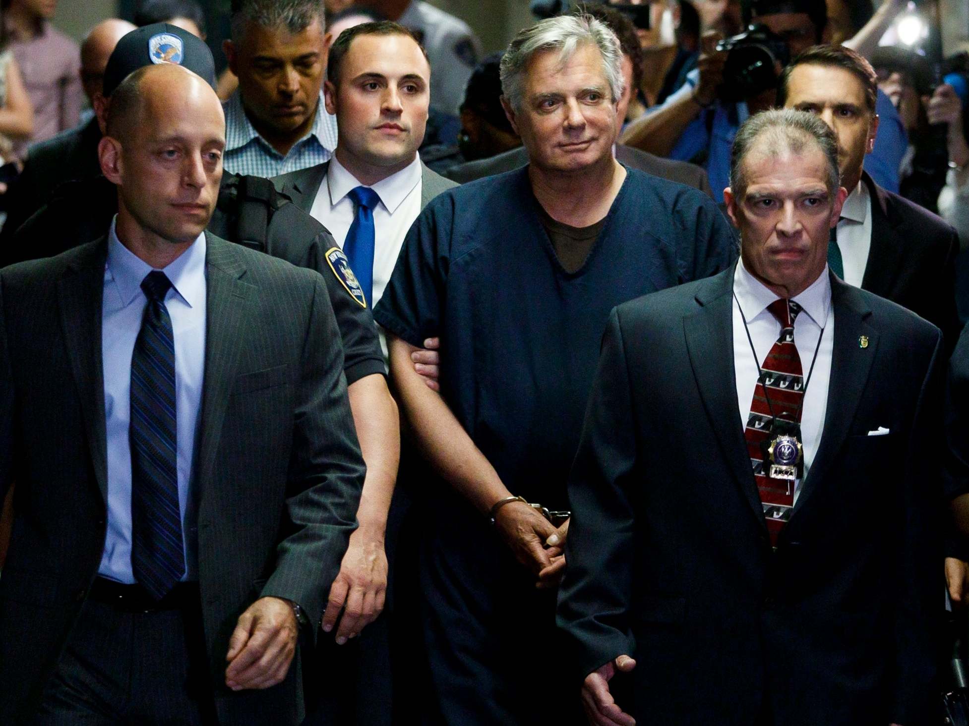 El exjefe de campaña de Trump, Paul Manafort, admite haber compartido información con los rusos